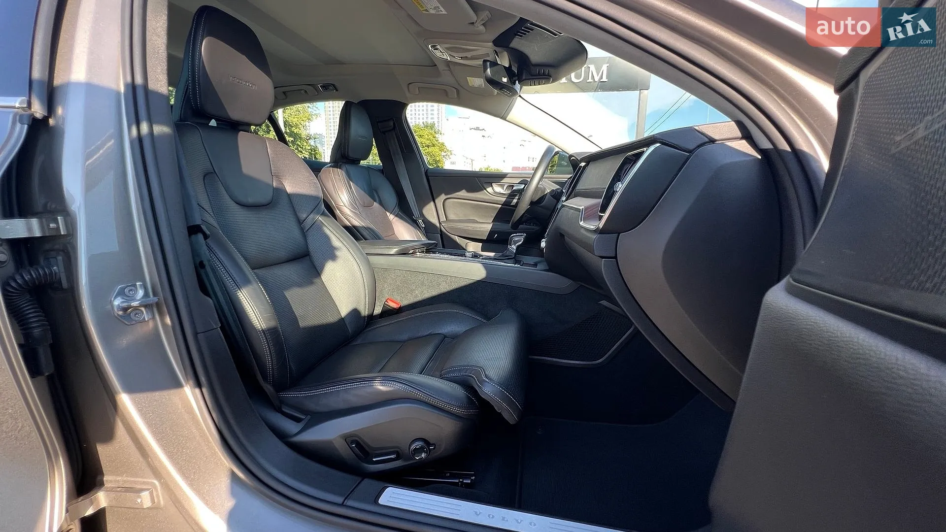 2019 Volvo S60 - мініатюра 32