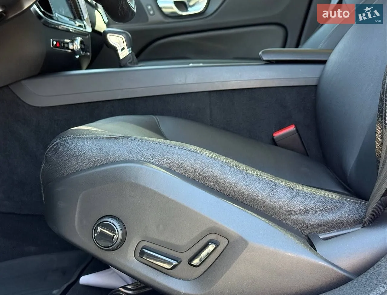 2019 Volvo S60 - мініатюра 24