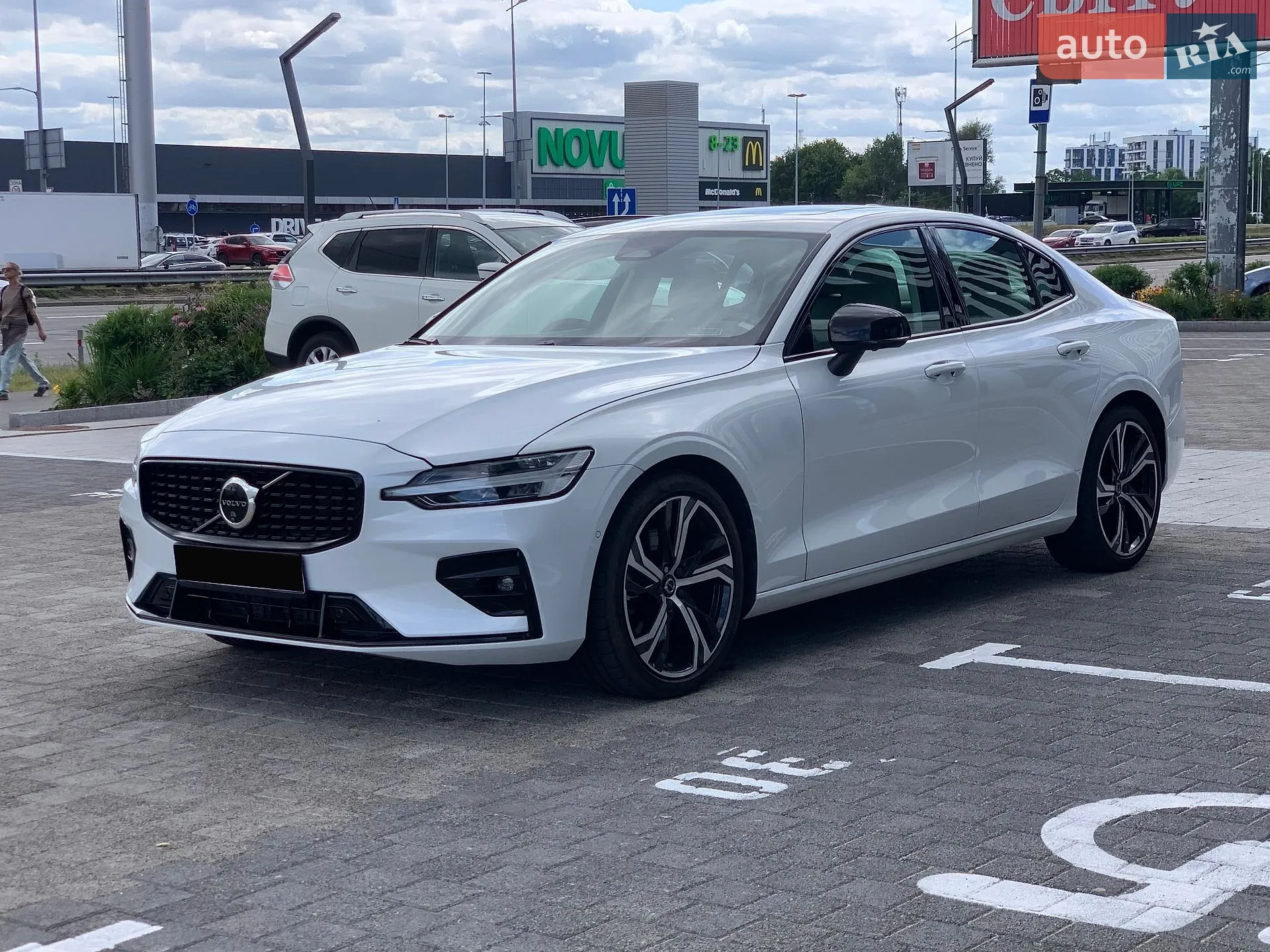2023 Volvo S60 - мініатюра 13