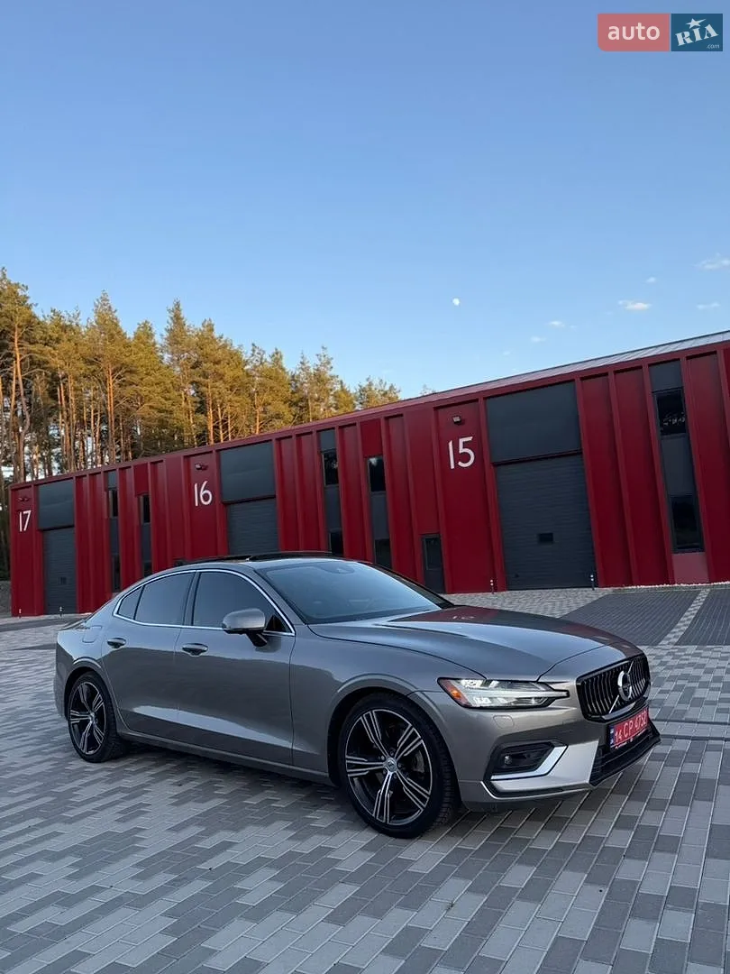 2019 Volvo S60 - мініатюра 8