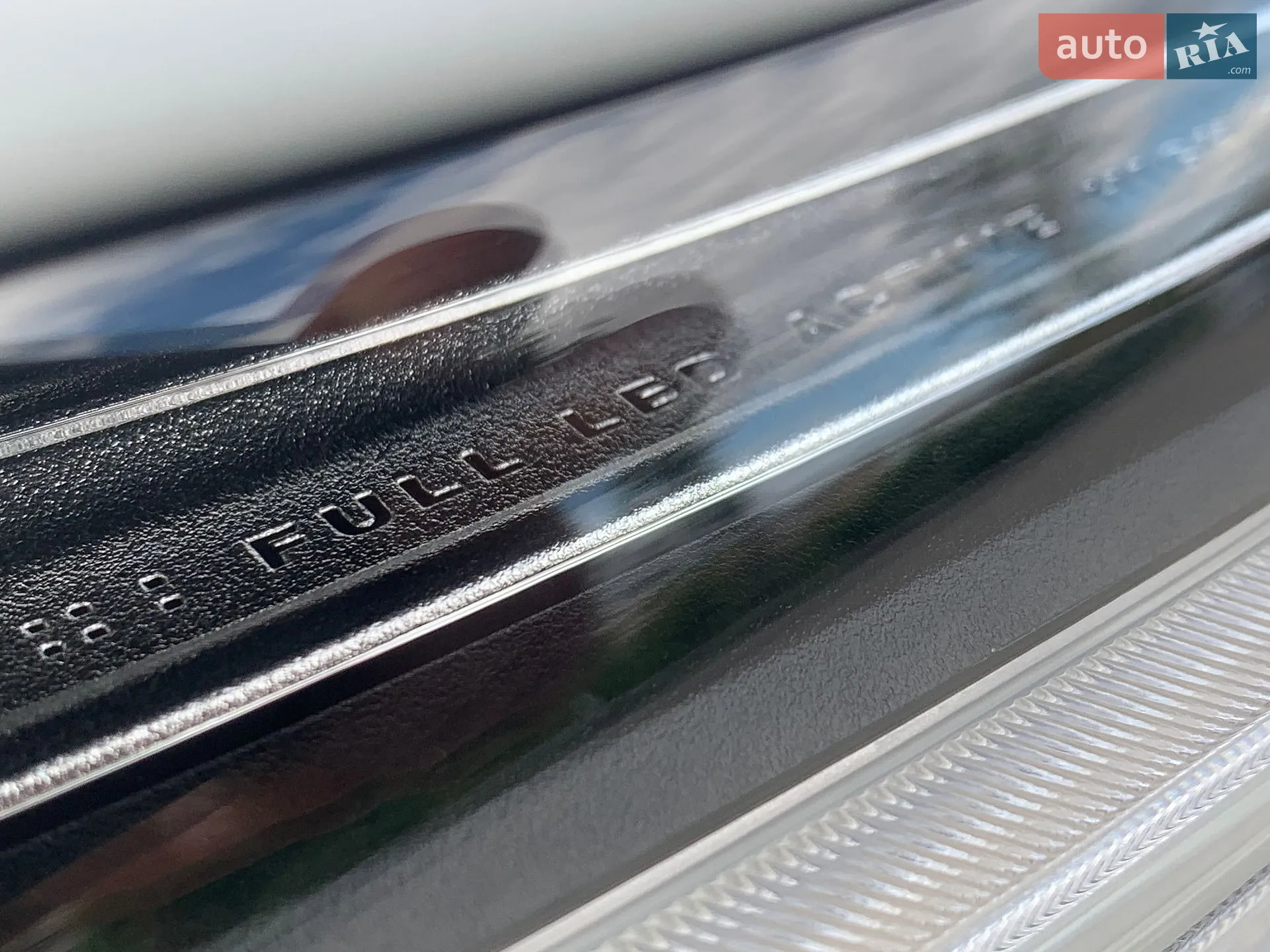 2023 Volvo S60 - мініатюра 14
