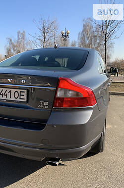 Седан Volvo S80 2012 в Киеве