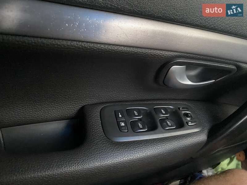 Седан Volvo S80 2003 в Киеве
