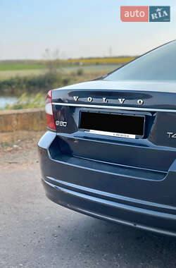 Седан Volvo S80 2012 в 