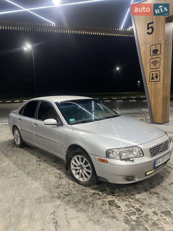Volvo S80 2004