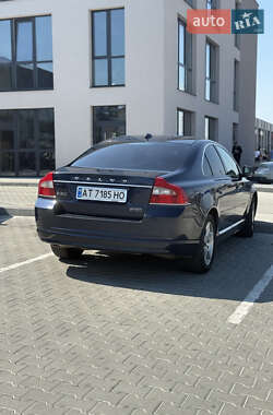 Седан Volvo S80 2010 в 