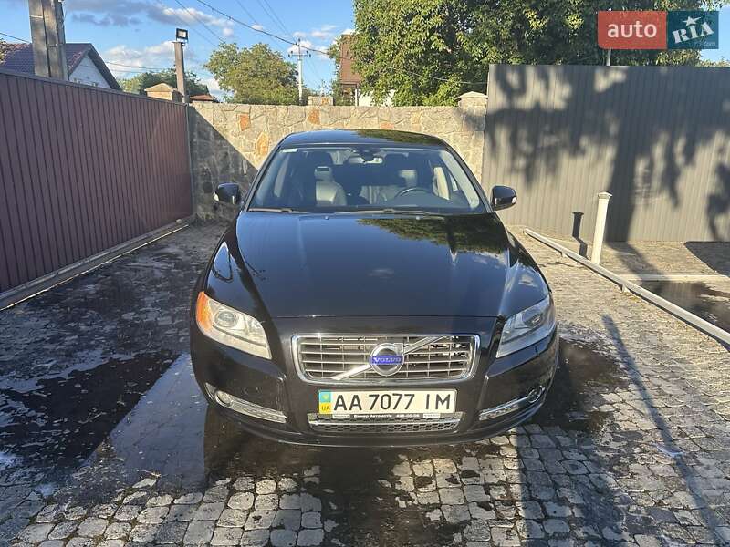 Седан Volvo S80 2010 в Киеве