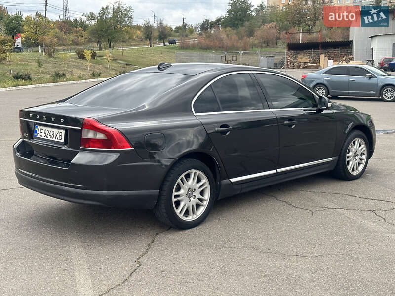 Седан Volvo S80 2010 в Кривом Роге