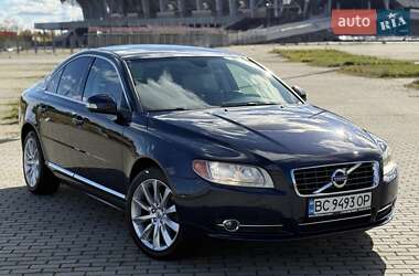 Седан Volvo S80 2010 в Львове Седан Volvo S80 2010 в Львове