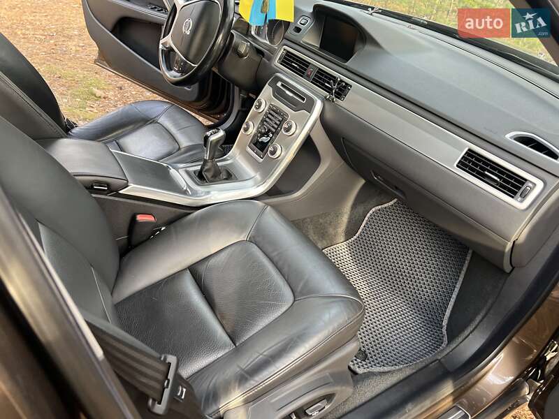 Седан Volvo S80 2014 в Сарнах