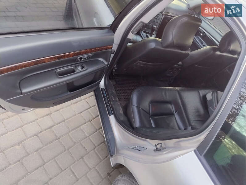 Седан Volvo S80 2000 в Староконстантинове