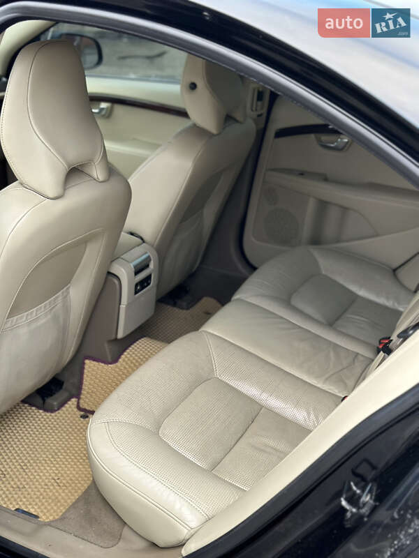 Седан Volvo S80 2010 в Киеве