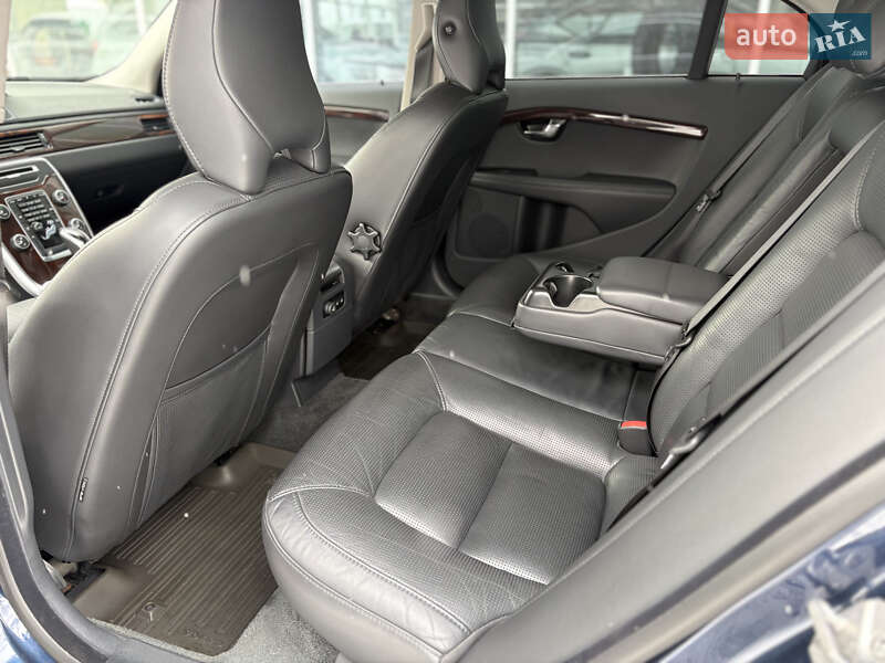 Седан Volvo S80 2014 в Киеве