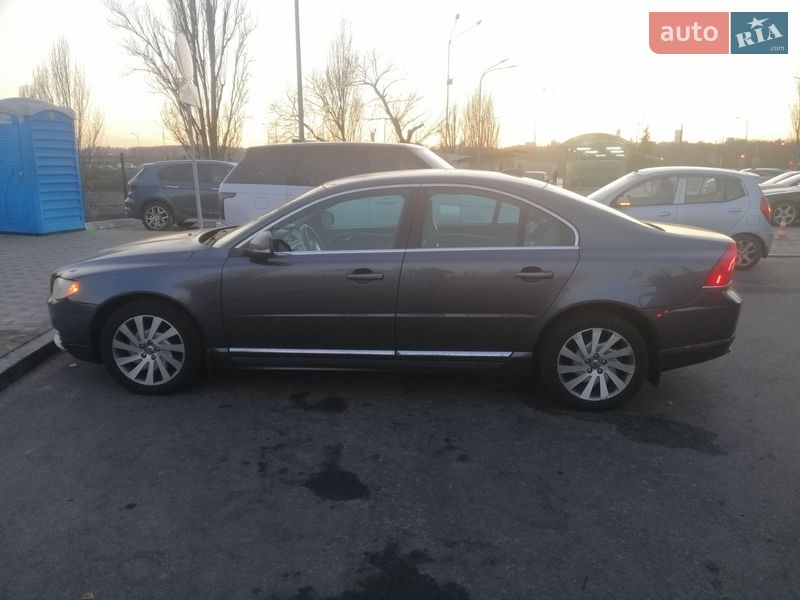Седан Volvo S80 2012 в Киеве