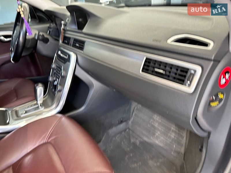 Седан Volvo S80 2012 в Виннице