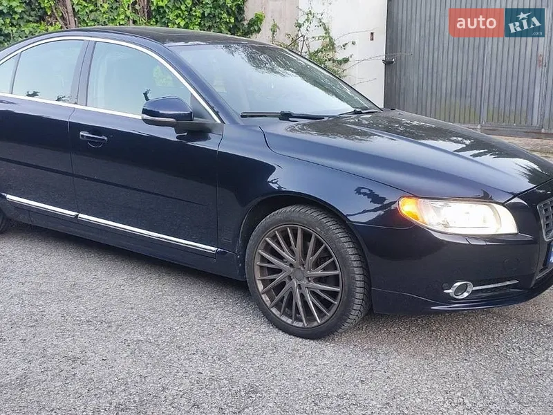 Volvo S80