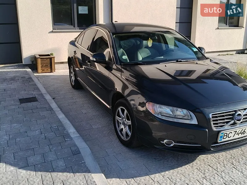 Volvo S80 2010