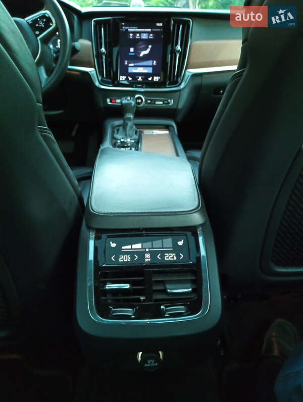 Седан Volvo S90 2016 в Києві