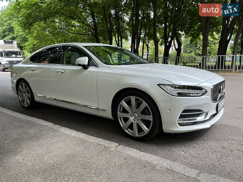 Седан Volvo S90 2016 в Дніпрі