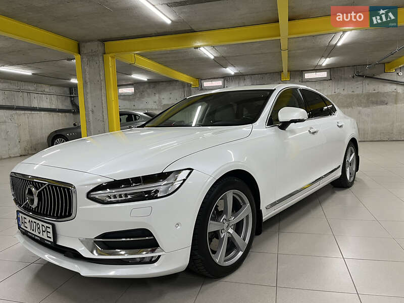 Седан Volvo S90 2016 в Дніпрі