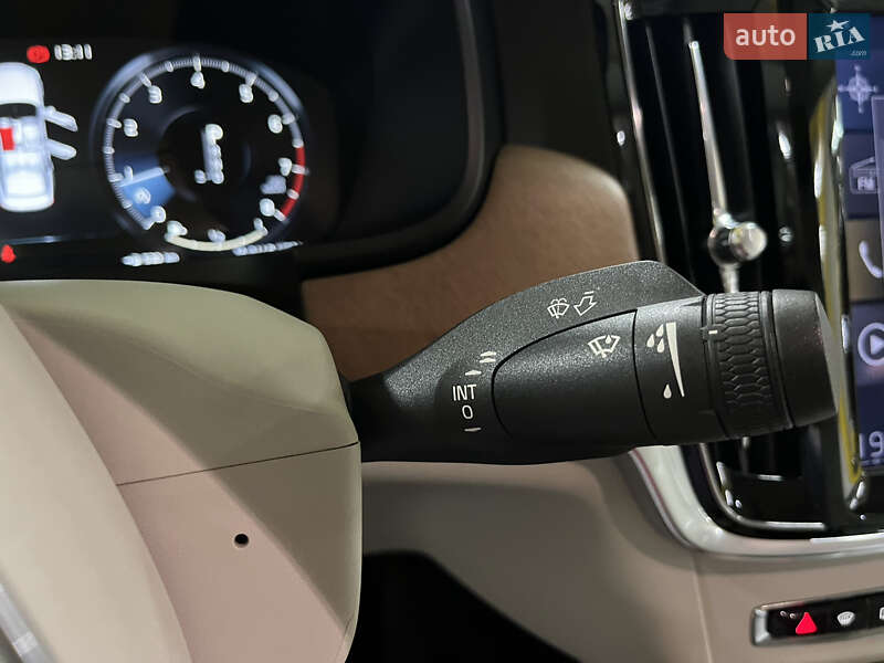 Седан Volvo S90 2016 в Дніпрі