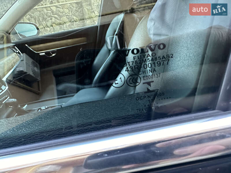 Седан Volvo S90 2017 в Івано-Франківську