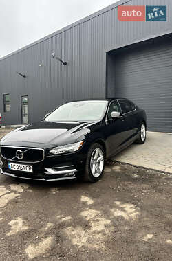 Седан Volvo S90 2017 в 