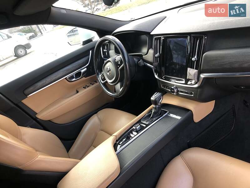 Седан Volvo S90 2017 в Киеве