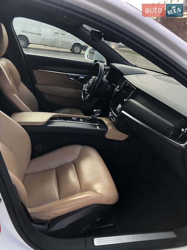 Седан Volvo S90 2017 в Киеве