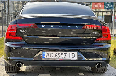 Седан Volvo S90 2017 в Ужгороді