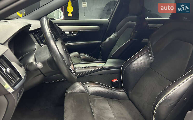 Седан Volvo S90 2017 в Черновцах