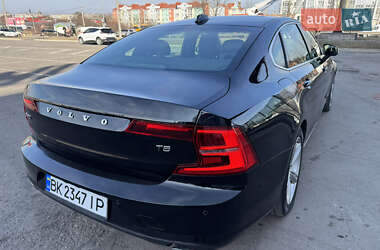 Седан Volvo S90 2018 в 