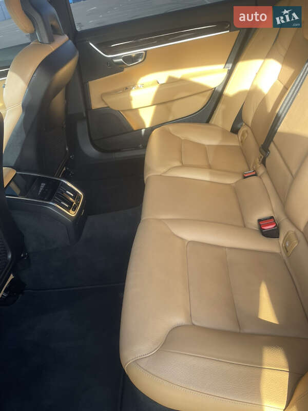 Седан Volvo S90 2017 в Киеве