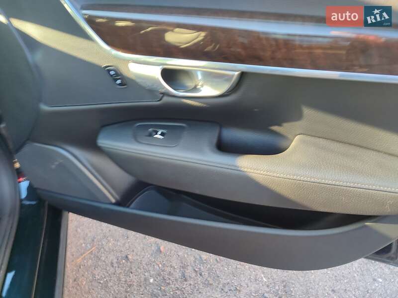 Седан Volvo S90 2017 в Киеве