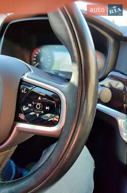 Седан Volvo S90 2017 в 