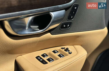 Седан Volvo S90 2017 в 