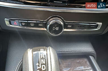 Седан Volvo S90 2018 в 