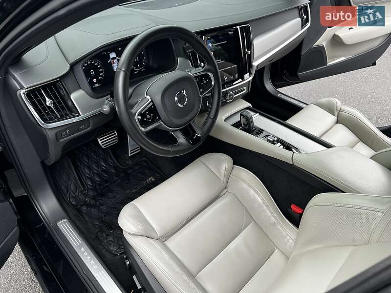 Седан Volvo S90 2020 в Дніпрі