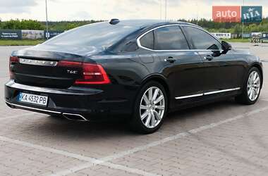 Седан Volvo S90 2016 в 