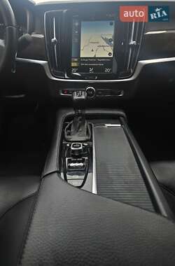 Седан Volvo S90 2016 в 