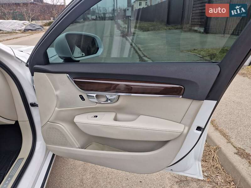 Седан Volvo S90 2017 в Киеве фото 26 Седан Volvo S90 2017 в Киеве