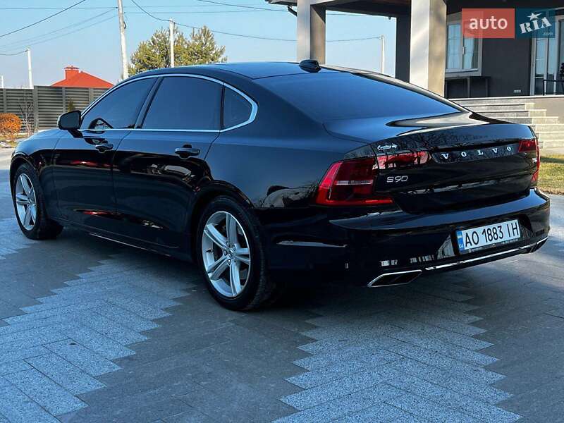 Седан Volvo S90 2018 в Киеве