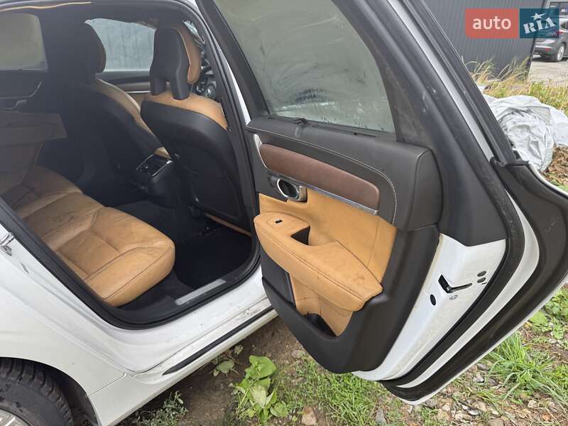 Седан Volvo S90 2016 в Ивано-Франковске