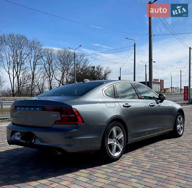 Седан Volvo S90 2017 в Полтаві