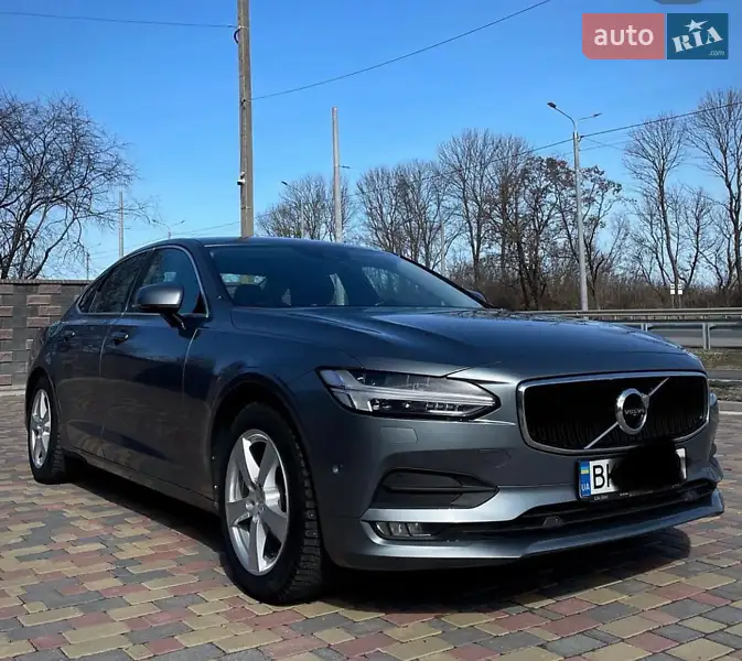 Volvo S90