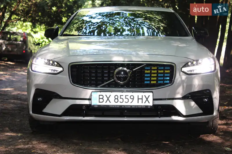 Volvo S90