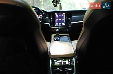 Седан Volvo S90 2016 в 