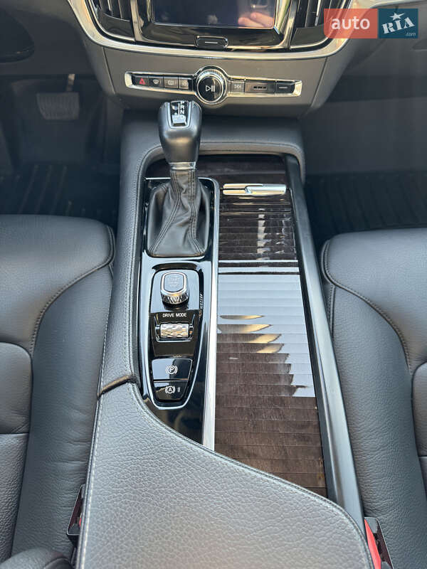 Седан Volvo S90 2018 в Киеве фото 39 Седан Volvo S90 2018 в Киеве