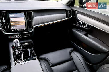 Седан Volvo S90 2024 в 