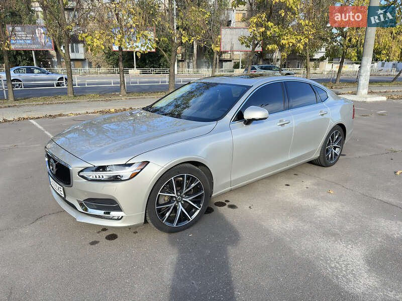 Volvo S90 2016